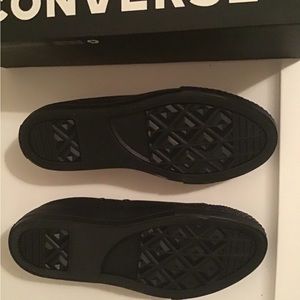 Converse tennis shoes